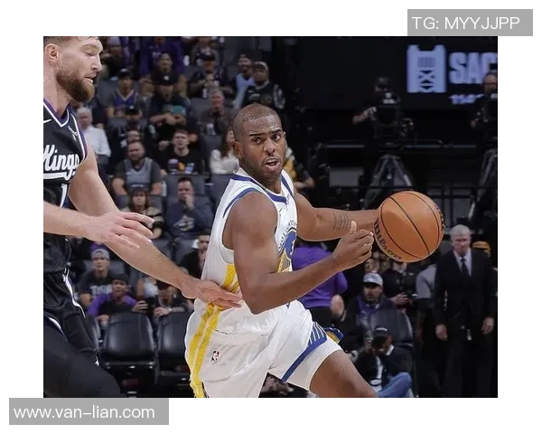 眼睛大如足球场的明星球员们展现魅力与实力的精彩瞬间